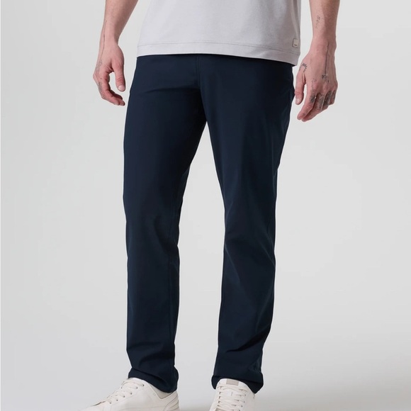 NWT Vuori Meta Pant Classic Fit 32” inseam Ink Size 34 - Picture 5 of 6